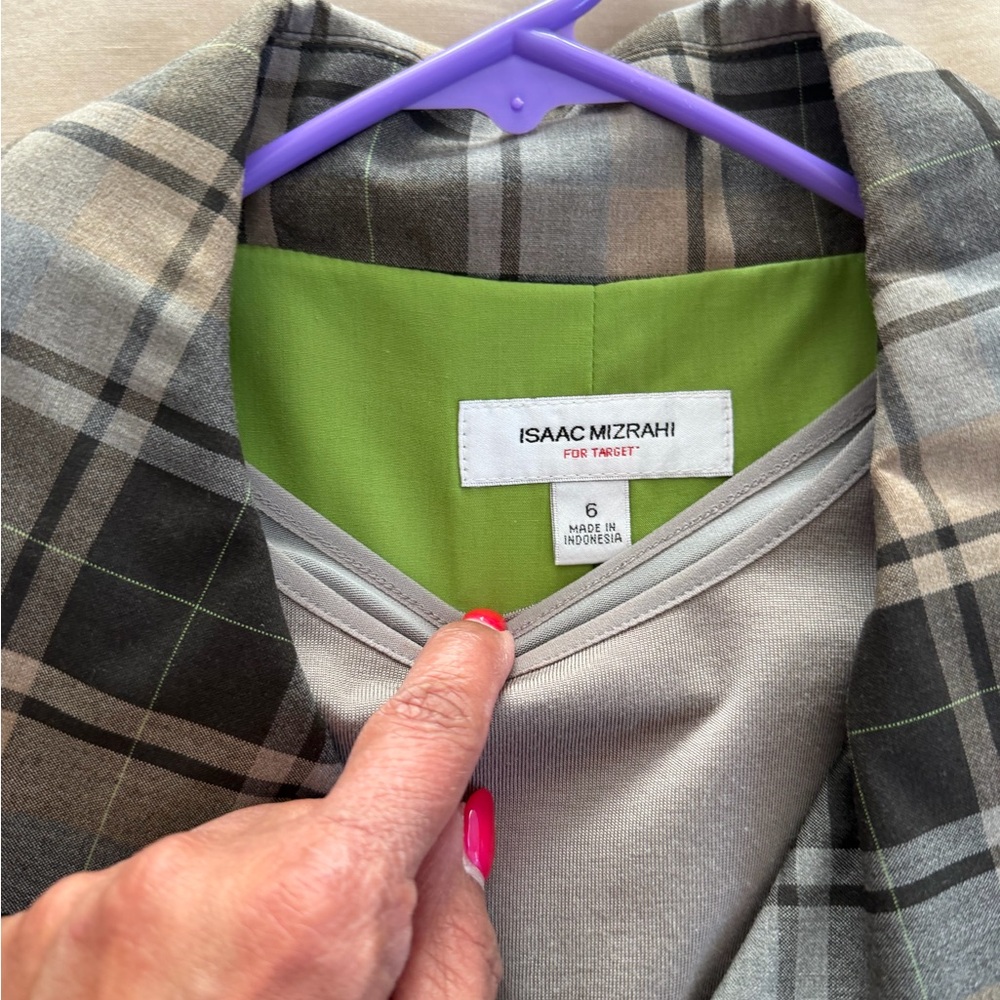 Isaac Mizrahi women’s Blazer & skirt suit- Gray Plaid with Green Accent